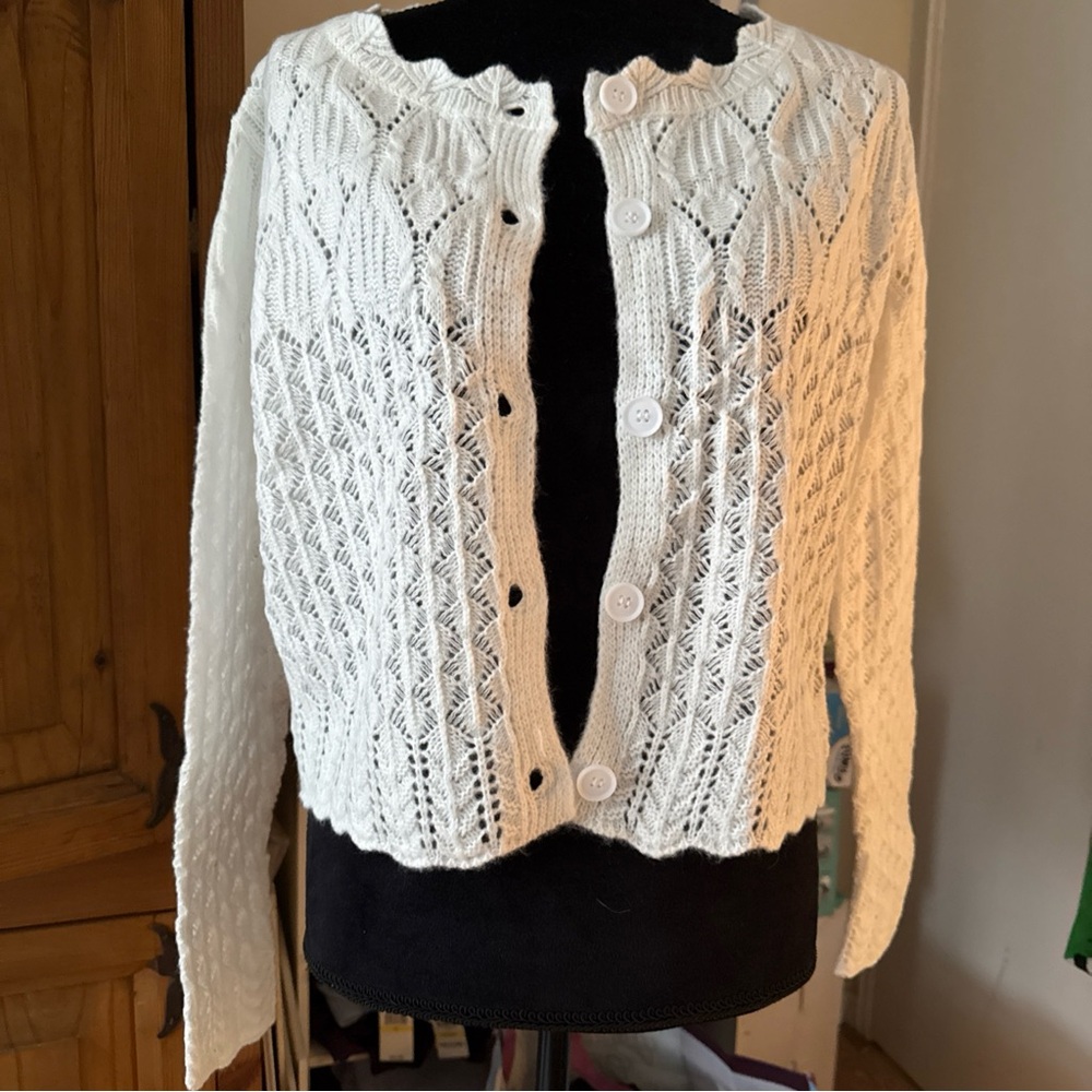 Chic White Knit Cardigan Sweater